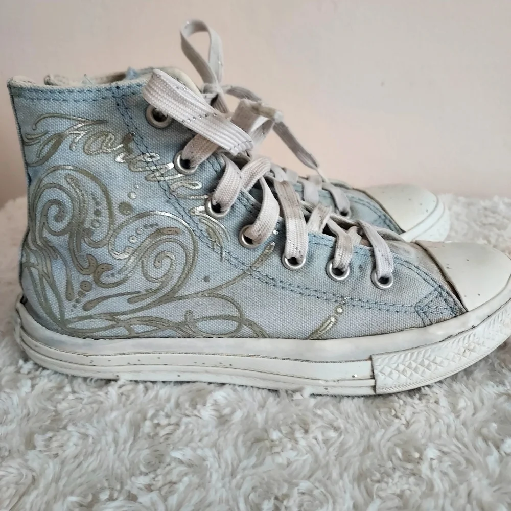 Converse All stars Blue Sparkly Sneakers Youth size 2 Play Time Girly Everyday